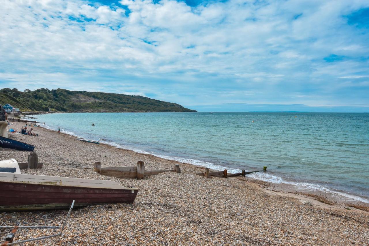 Villa Dartmouth House Totland Exterior foto